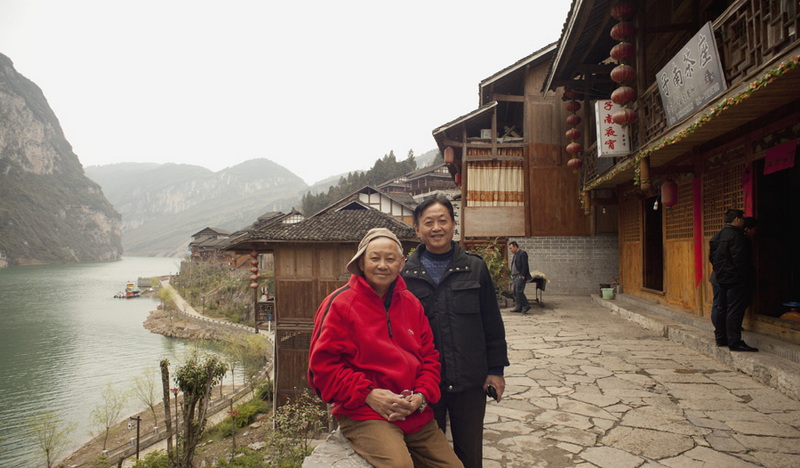 与大哥合影