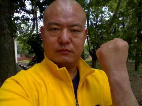 生活也许艰辛也许变得残酷无情但你应该坚持下去.jpg