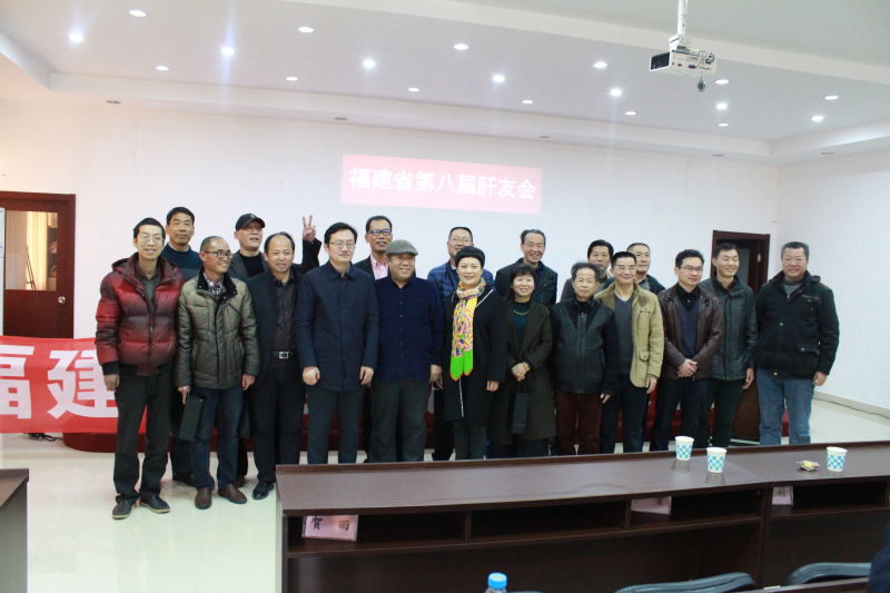 8移植十年的与会肝友合影.jpg