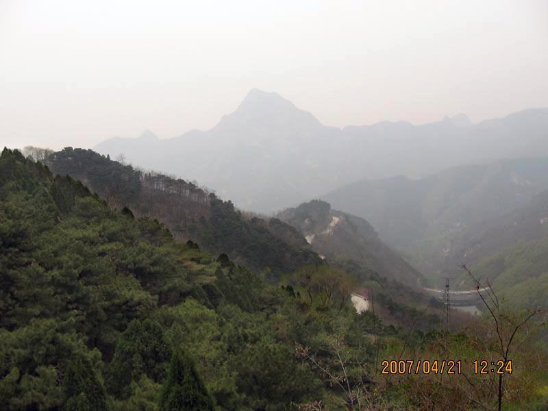 泰山雄峰