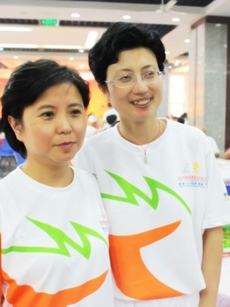 论坛美女隆重登场!---我与美女的第一次约会(陆续添加中.....)