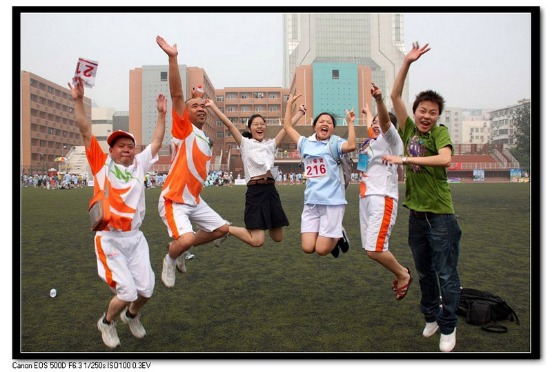 <FONT color=#ff0000><b>第四届器官移植运动会摄影比赛的评比结果</b></F