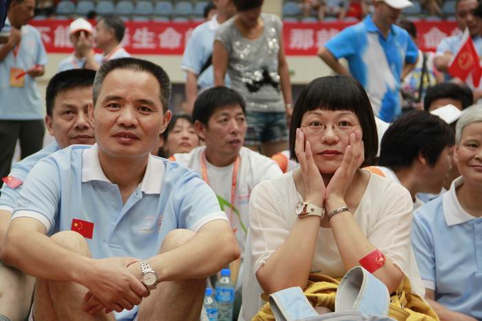 一村四届移运会上的照片