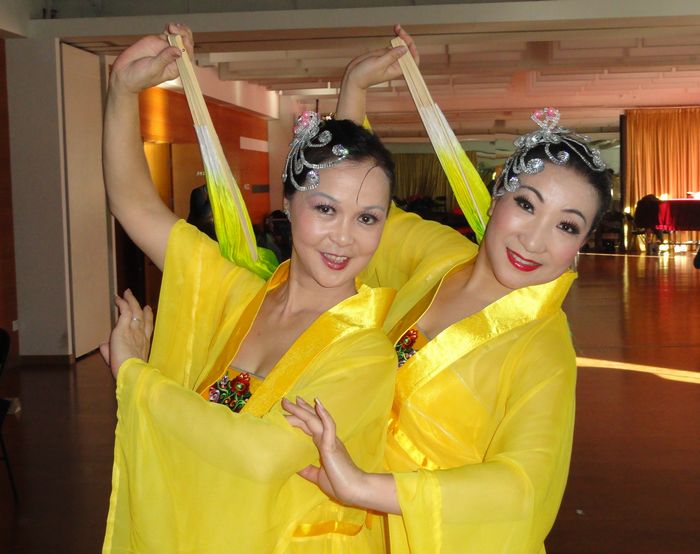 女友和他们的领队