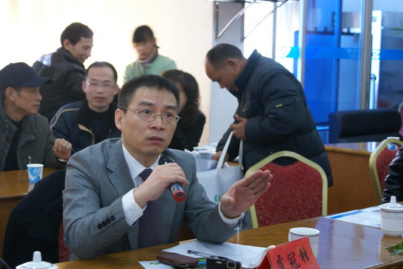 虞冠锋主任幽默风趣的主持