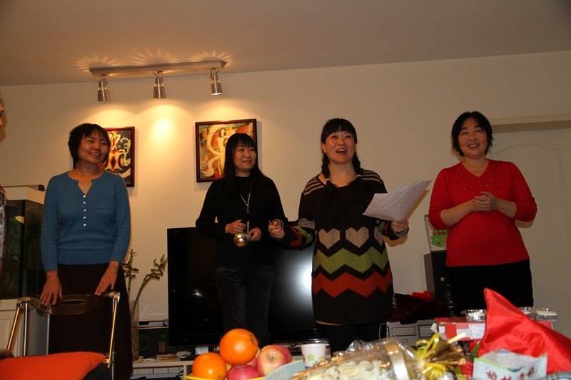 IMG_2596-演练春节联欢的节目.jpg
