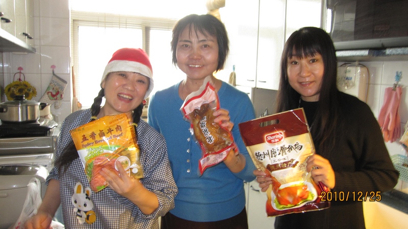 IMG_5580-大家带来的美食（感恩的心、雪花飘飘、万山红）.jpg