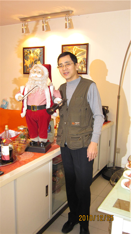 与圣诞老人合影