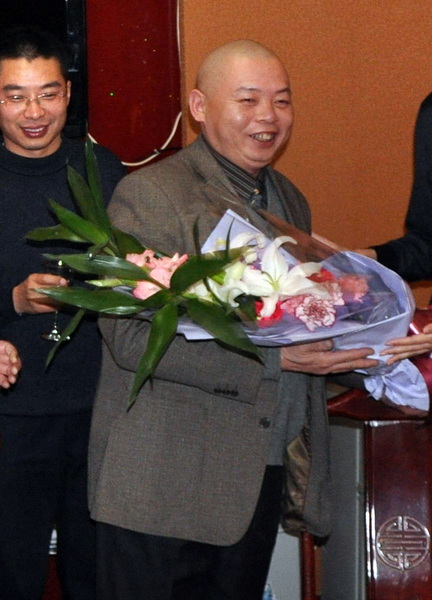 抱花x.jpg