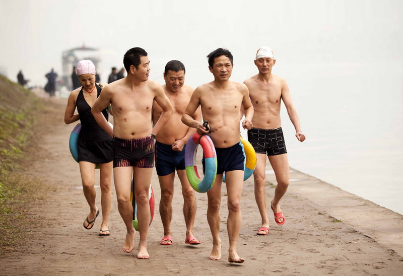 来到长江边