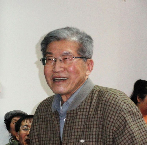 总政歌舞团著名手风琴演奏家张自强教授