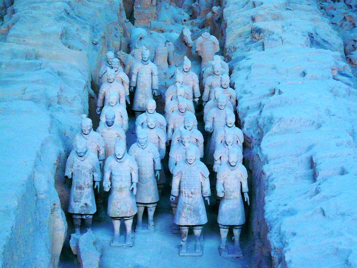 一组兵马俑