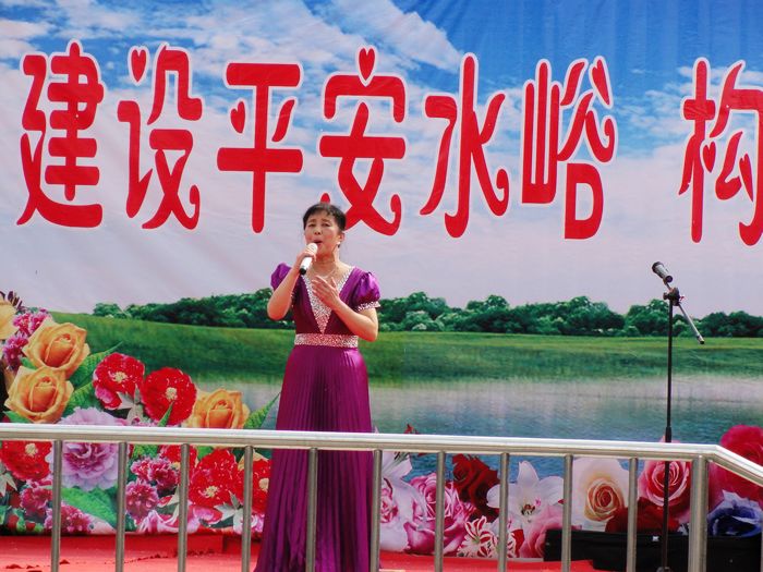 歌曲<亲吻祖国>