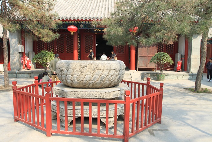 玉瓮（北京法源寺）