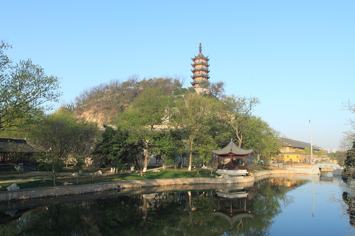 镇江金山寺塔远眺
