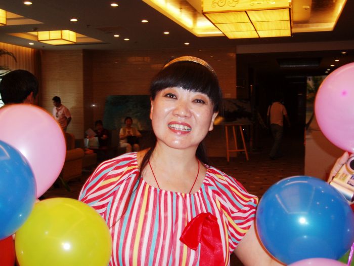 美女感恩的心