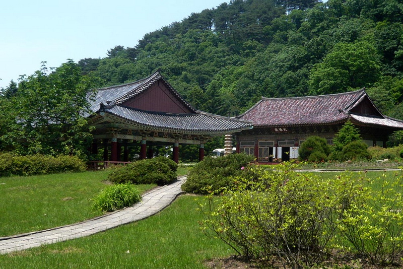 妙香山的寺庙风光.jpg