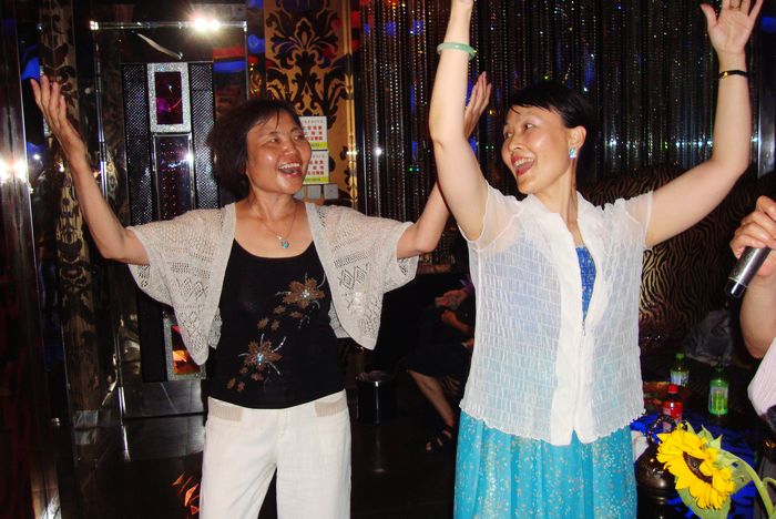 姐妹双双舞起来!美!