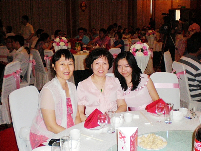我与许琪母女.jpg