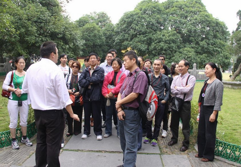 旅游1.jpg