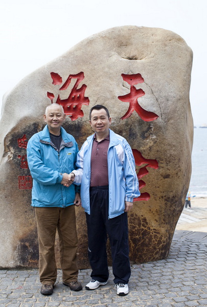 与大山雀合影