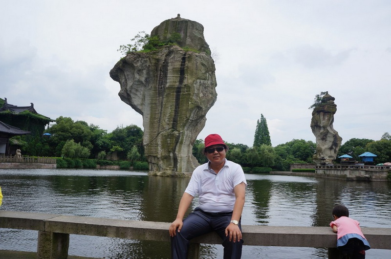 老李在柯岩.jpg