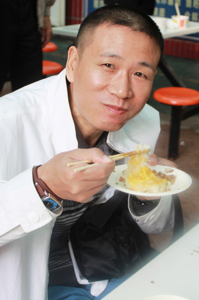 阿龙兄弟，一路走好，在天堂永远快乐！望泛舟节哀！