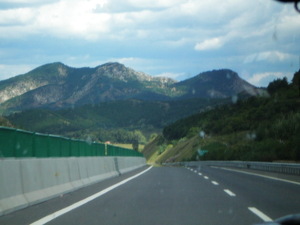 奔驰的路上.jpg