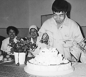 1998年3月27日，张胆“一岁”生日  