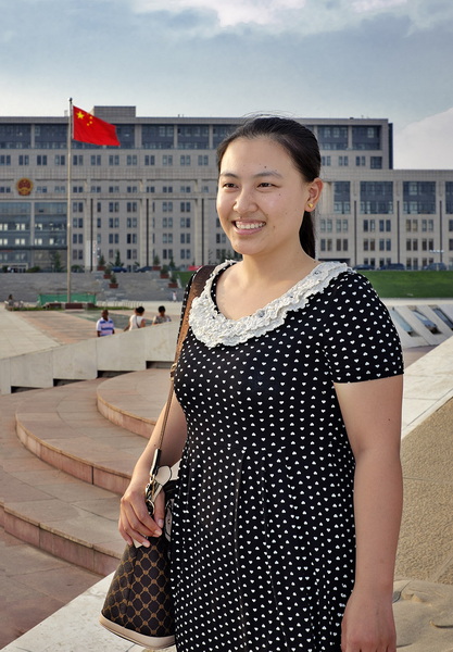 蒙古族美女赵婧辛17岁移肝，如今已过十年。