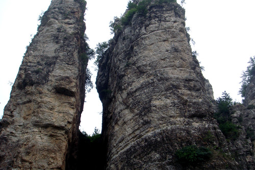 夫妻岩