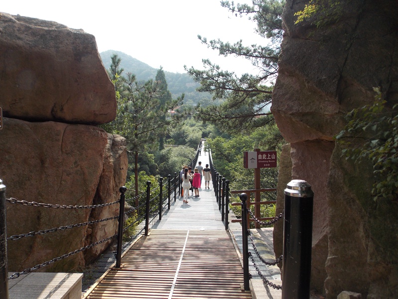 DSCN1620从观崂停车场进入后前行.jpg