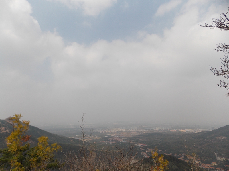 DSCN2236超然景区看雾霾笼罩下的城区.JPG