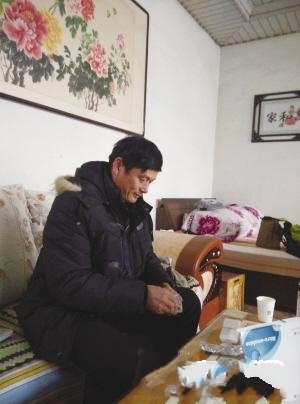 换肾村支书让薄弱村硬起身板.jpg