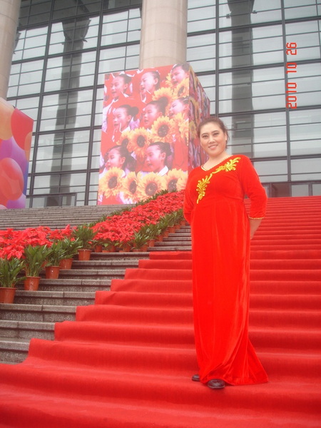 77重庆之旅-参加全国首届中华红歌会比赛 小太阳 2010-11-1 1111.jpg