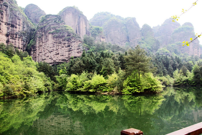 420-1 再晤龙虎山圣融1 江西龟峰清水湖 常寂光 2013-4-7 0827.jpg