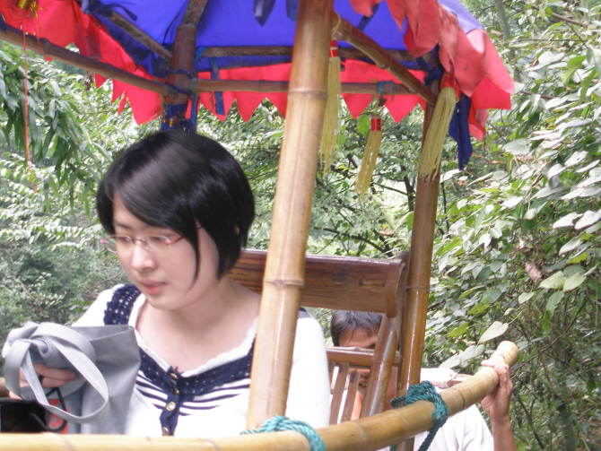 转贴钱江晚报《这户人家叫“家坚强”》