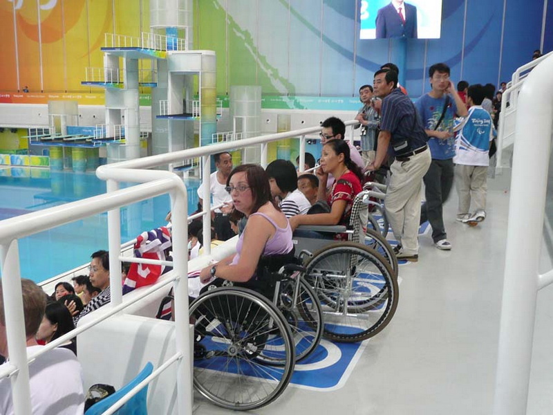 触摸水立方