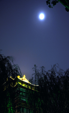 明湖月夜