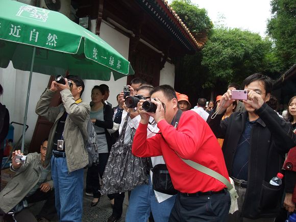 武汉四大圆满的结束了，令人难忘的，回味无穷的聚会场面仍然在眼前闪现