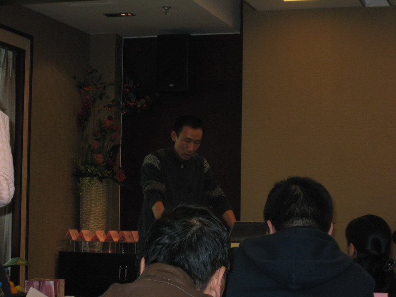 上海东方肝胆医院首次召开肝友会