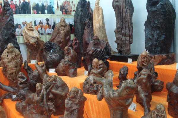 柳暗花明带您一起看民间美术展览会！