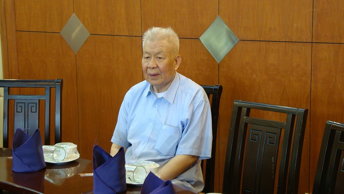 [推荐]矍铄八旬翁，感恩肝移植