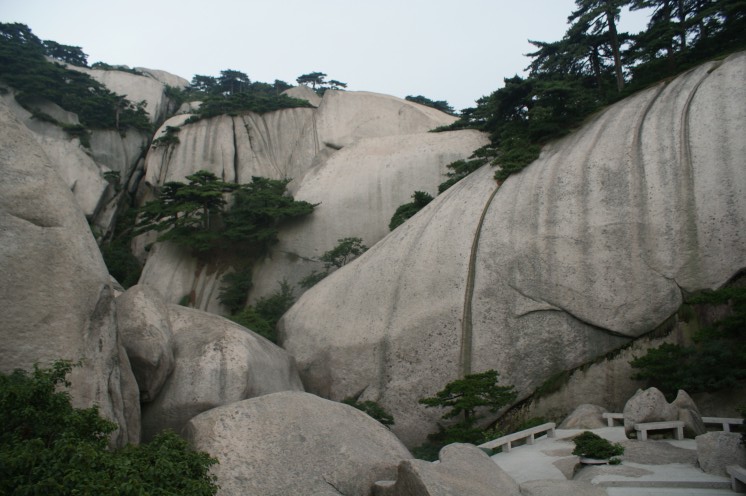 再发几张《天柱山》的国画