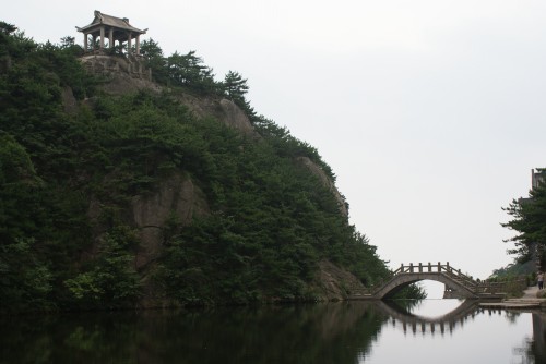 再发几张《天柱山》的国画