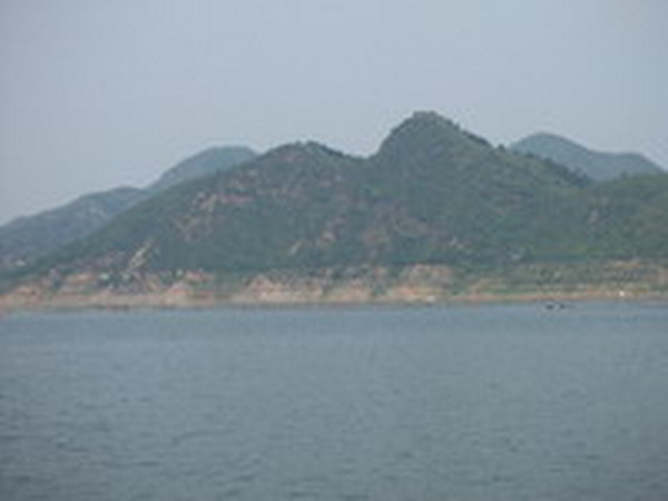 游山玩水