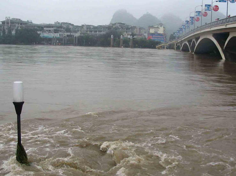 [灌水]桂林洪水现场报道
