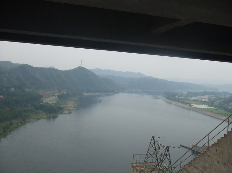 游山玩水