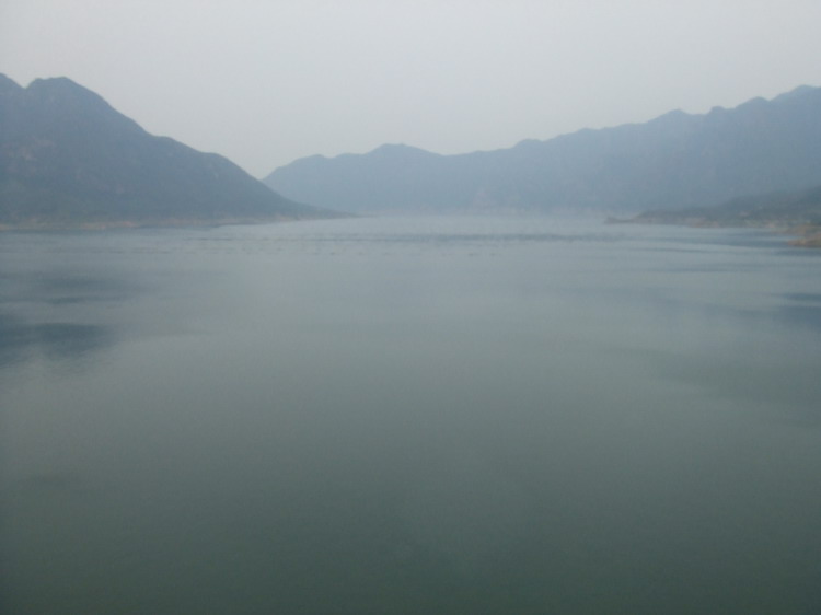 游山玩水