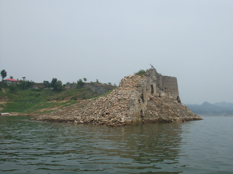 游山玩水